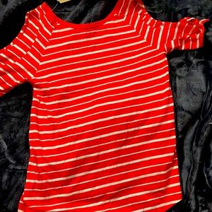 Red striped Saint johns bay women’s top. Slit  sleeve.